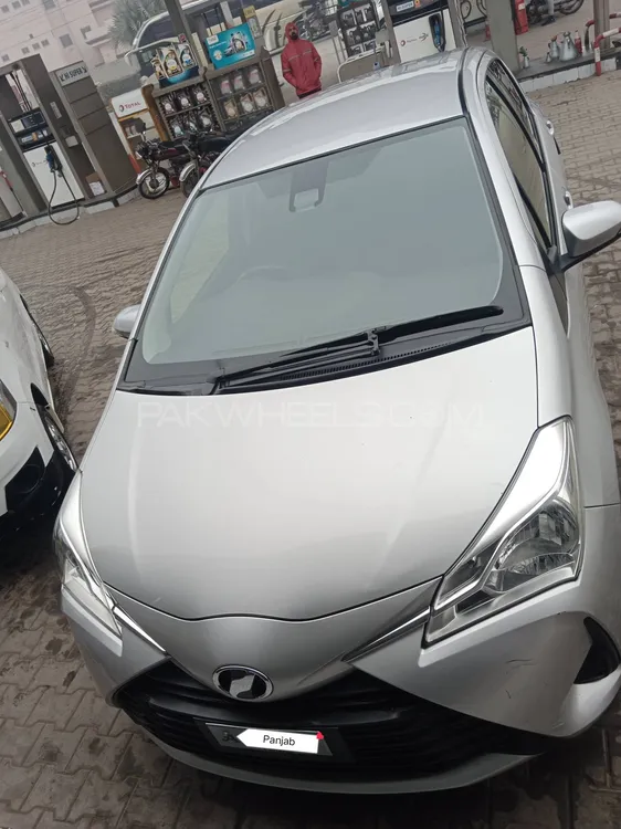 Toyota Vitz 2022 for sale in Chiniot
