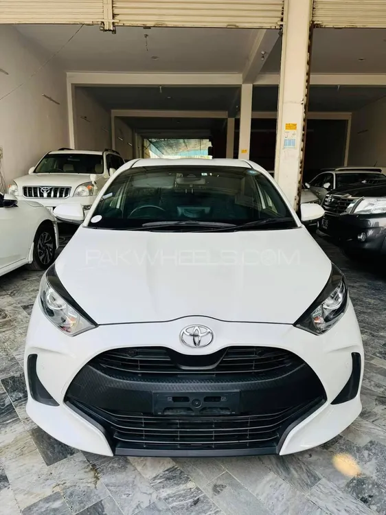 Toyota Yaris Hatchback 2020 for Sale in Mardan Image-1