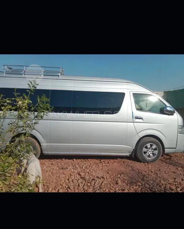 Toyota Hiace 2020 for Sale in Khanewal Image-1