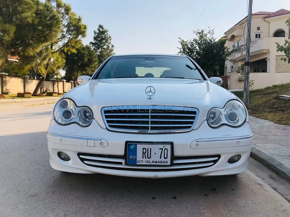 Mercedes Benz C Class 2011 for Sale in Islamabad Image-1