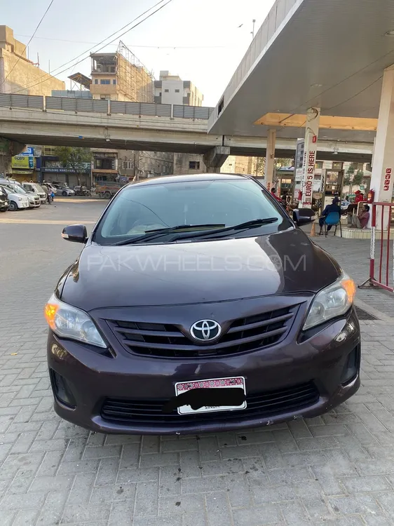 Toyota Corolla 2013 for Sale in Karachi Image-1