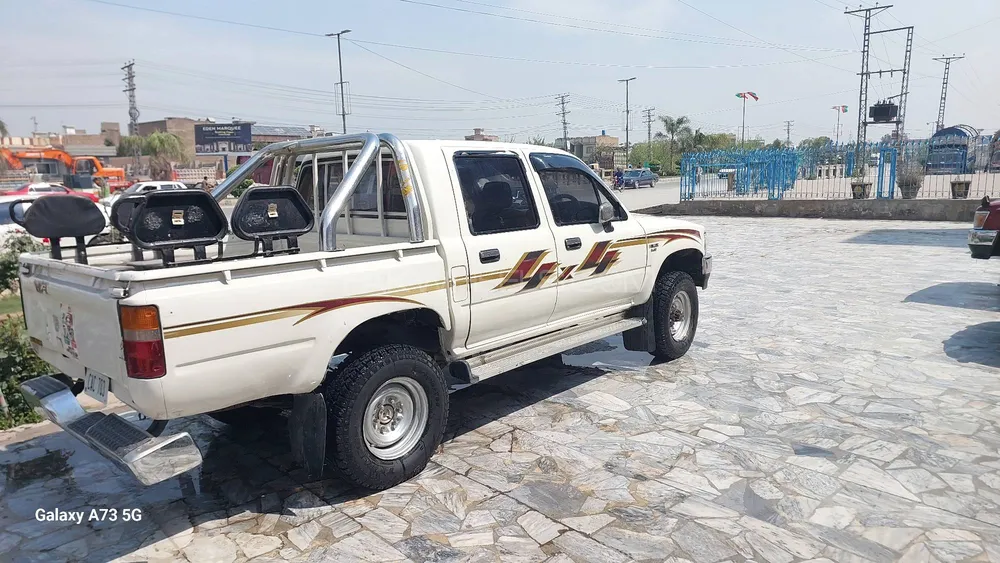 Toyota Hilux 1995 for sale in Peshawar