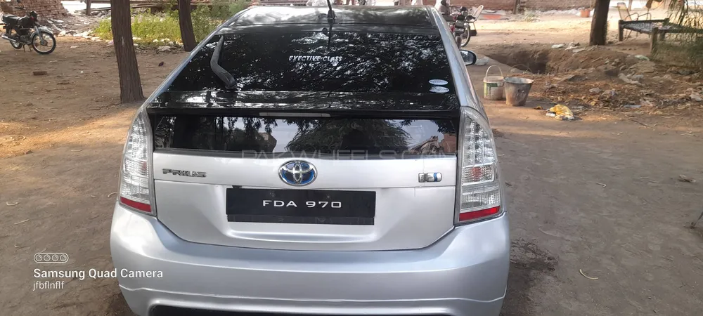 Toyota Prius 2011 for sale in Sargodha