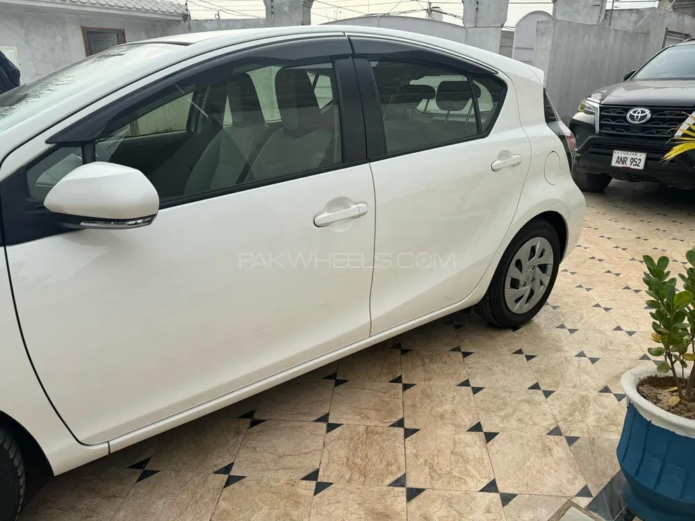 Toyota Aqua 2024 for Sale in Mandi bahauddin Image-1