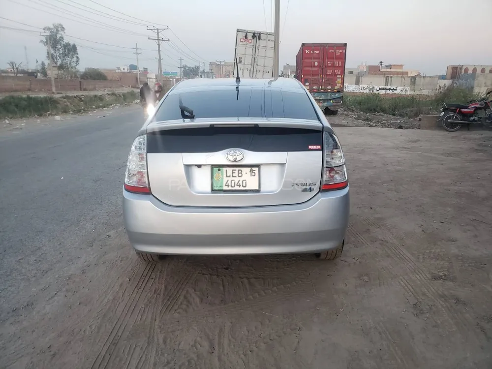 Toyota Prius 2012 for sale in Lahore