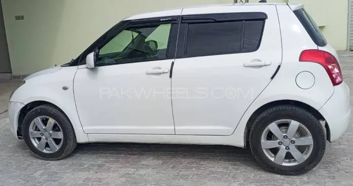 Suzuki Swift 2010 for Sale in Khudian Khas Image-1