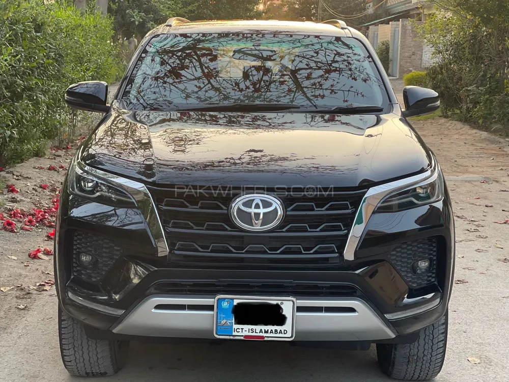 Toyota Fortuner 2022 for sale in Peshawar