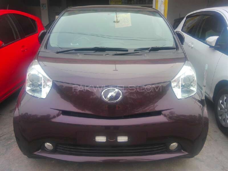 Toyota iQ 2012 for Sale in Lahore Image-1