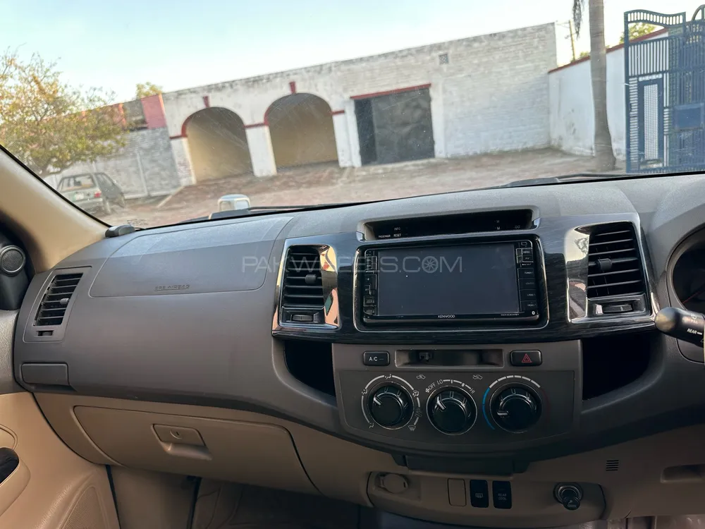 Toyota Fortuner 2013 for Sale in Alipur Chatta Image-1