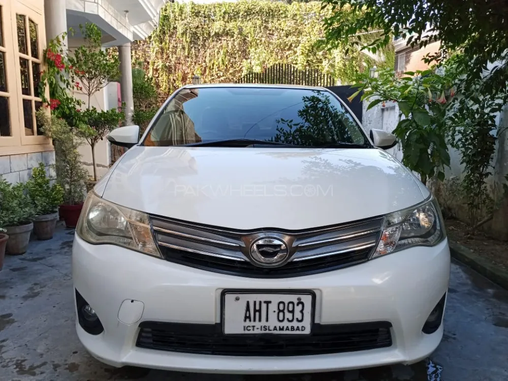Toyota Corolla Axio 2012 for Sale in Abbottabad Image-1
