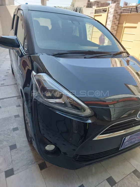 Toyota Sienta 2018 for Sale in Gujrat Image-1