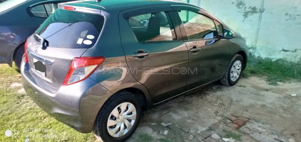 Toyota Vitz 2016 for Sale in Gujar khan Image-1