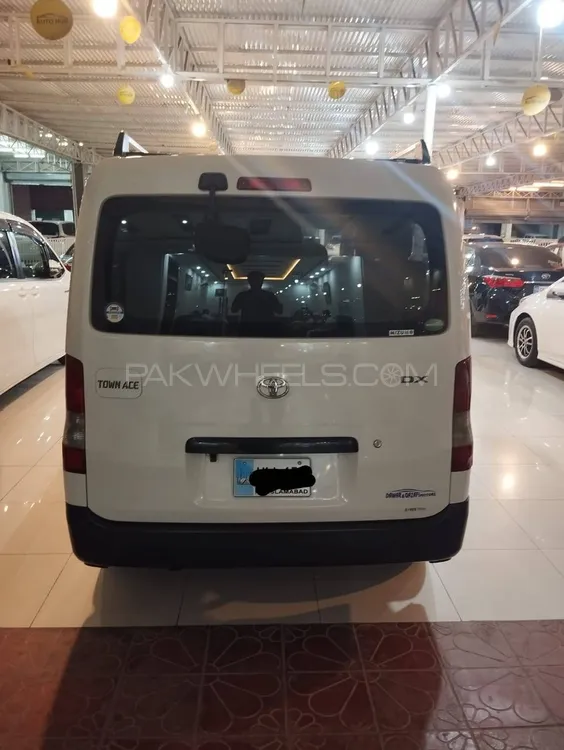 Toyota Town Ace 2013 for sale in Peshawar