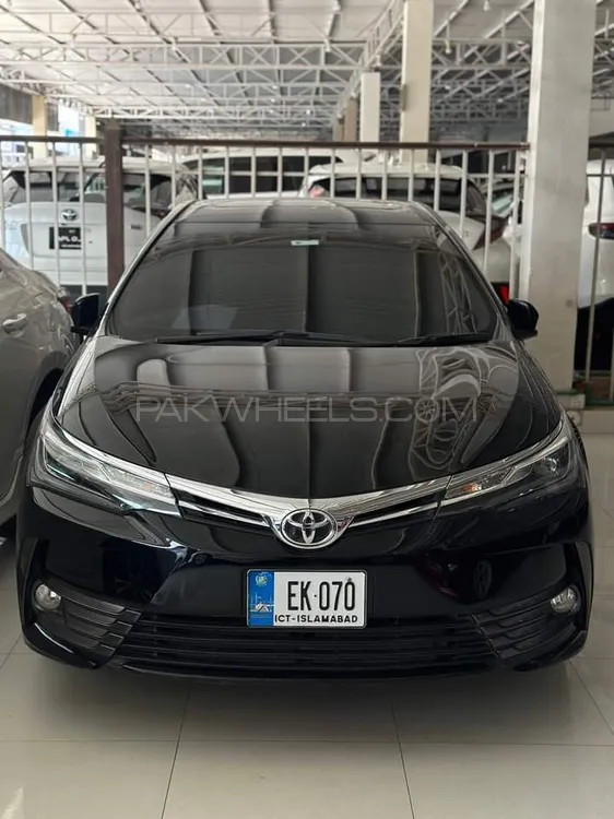 Toyota Corolla 2020 for Sale in Peshawar Image-1