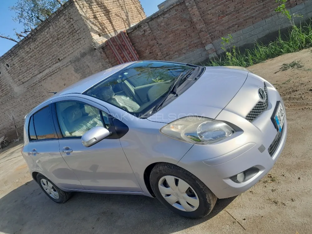 Toyota Vitz 2008 for Sale in Karak Image-1