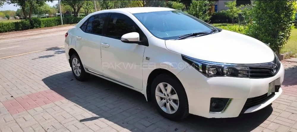 Toyota Corolla 2015 for Sale in Rahim Yar Khan Image-1