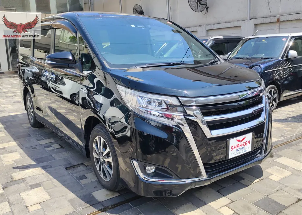 Toyota Esquire 2018 for Sale in Lahore Image-1