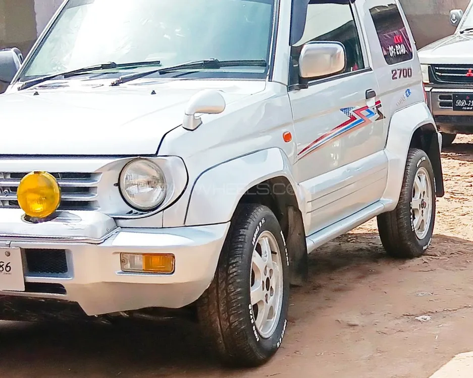 Mitsubishi Pajero Junior 1998 for Sale in Peshawar Image-1
