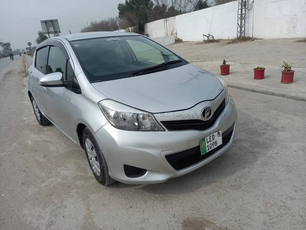 Toyota Vitz 2012 for sale in Nowshera