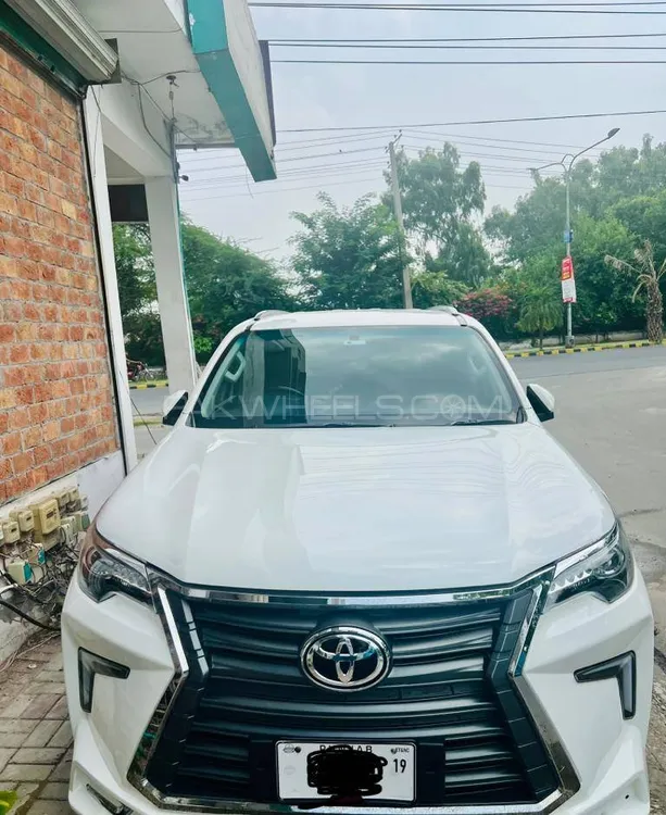 Toyota Fortuner 2019 for Sale in Gujranwala Image-1