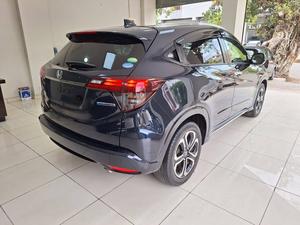 HONDA VEZEL 2019
4.5 GRADE 
100% ORIGINAL BODY
AUCTION SHEET AVAILABLE 
FRESH CLEAR
LOW MILEAGE 
FOR MORE DETAILS PLEASE CONTACT