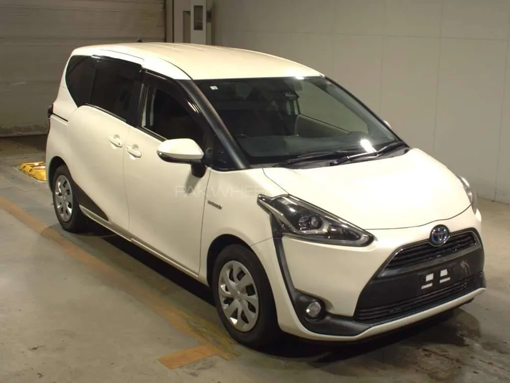 Toyota Sienta 2018 for Sale in Wah cantt Image-1