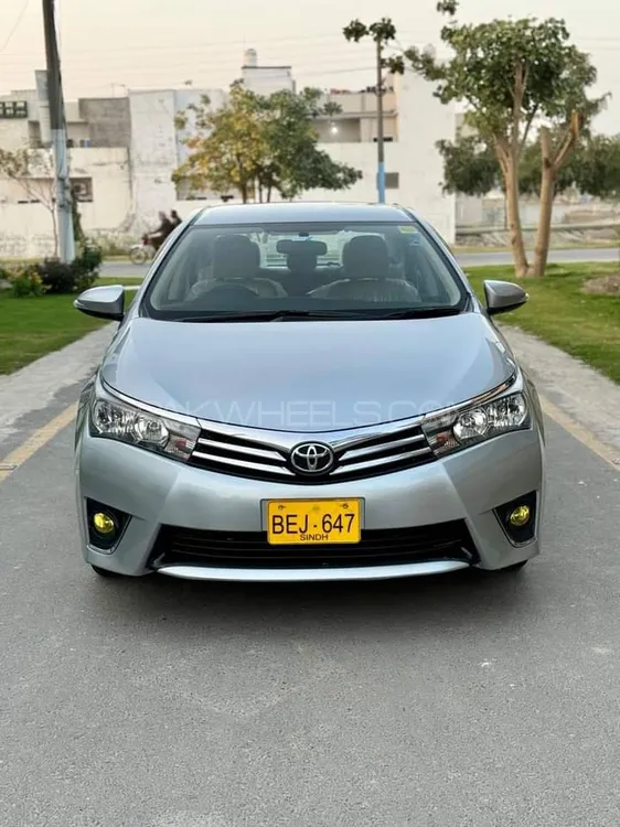 Toyota Corolla 2015 for Sale in Fort Abbass Image-1