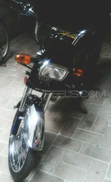 Honda CD 70 - 2015  Image-1