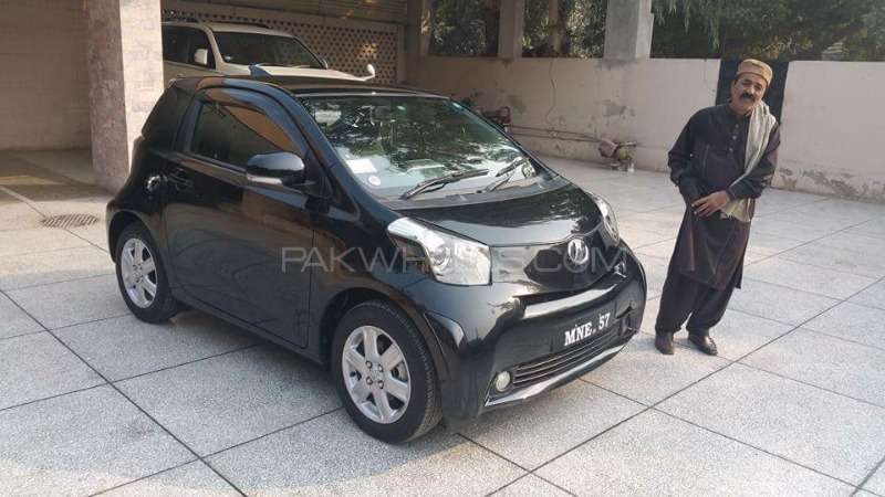 Toyota iQ - 2012  Toyota iQ - 2012  Image-2
