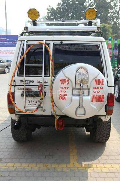 Toyota Land Cruiser - 1987  Toyota Land Cruiser - 1987  Image-2