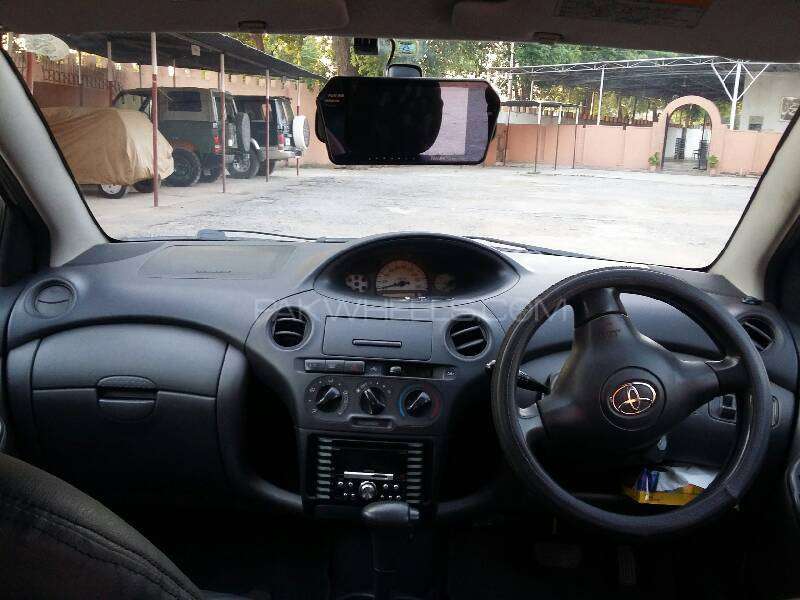 Toyota Vitz - 2004 Little Pearl Toyota Vitz - 2004 Little Pearl Image-5