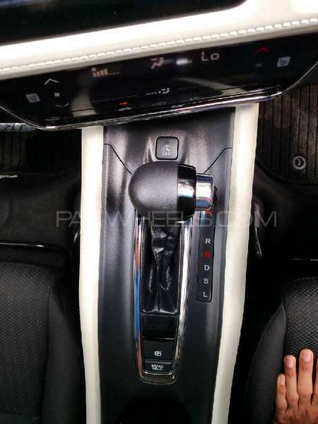 Honda Vezel - 2015 Japanese beauty Honda Vezel - 2015 Japanese beauty Image-10