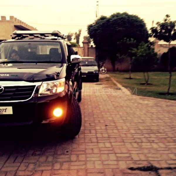 Toyota Hilux - 2012  Toyota Hilux - 2012  Image-2