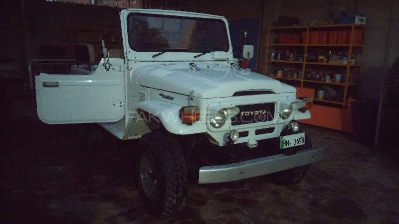 Toyota Land Cruiser - 1984  Toyota Land Cruiser - 1984  Image-5