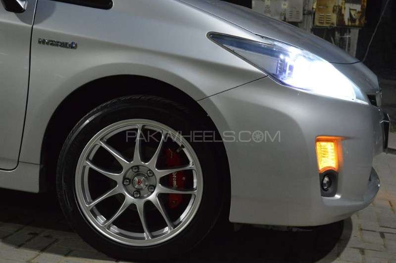 Toyota Prius - 2010  Toyota Prius - 2010  Image-5