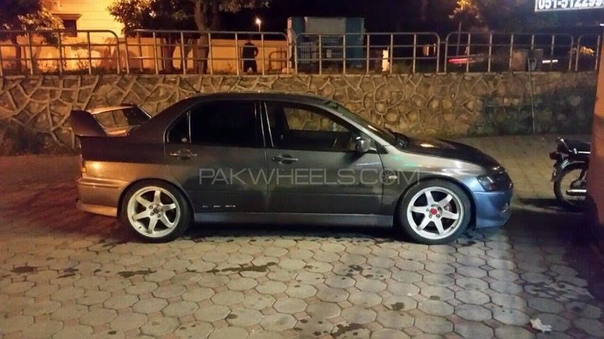Mitsubishi Lancer Evolution X - 2005  Mitsubishi Lancer Evolution X - 2005  Image-8