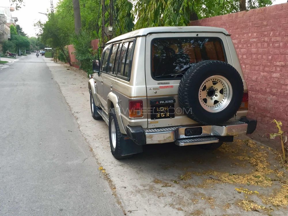 Mitsubishi Pajero - 1990  Mitsubishi Pajero - 1990  Image-4