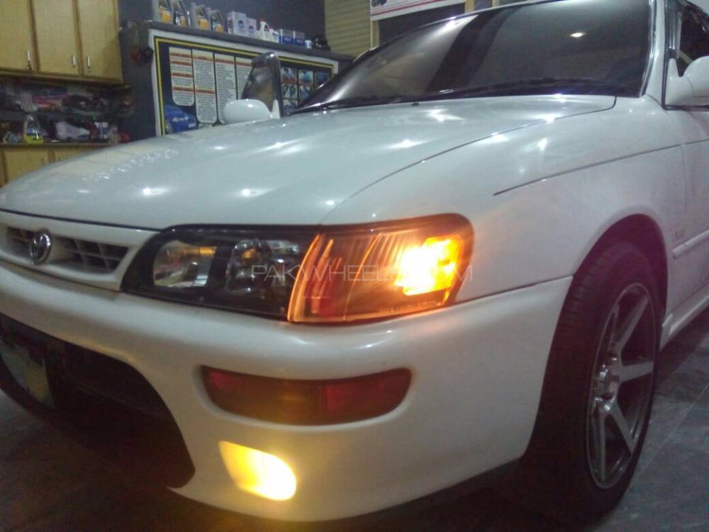 Toyota Corolla - 2000  Toyota Corolla - 2000  Image-3