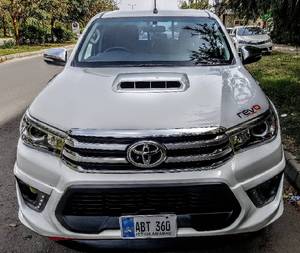 Toyota Hilux - 2016