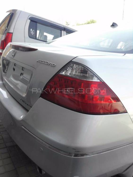 Honda Accord - 2012  Image-1
