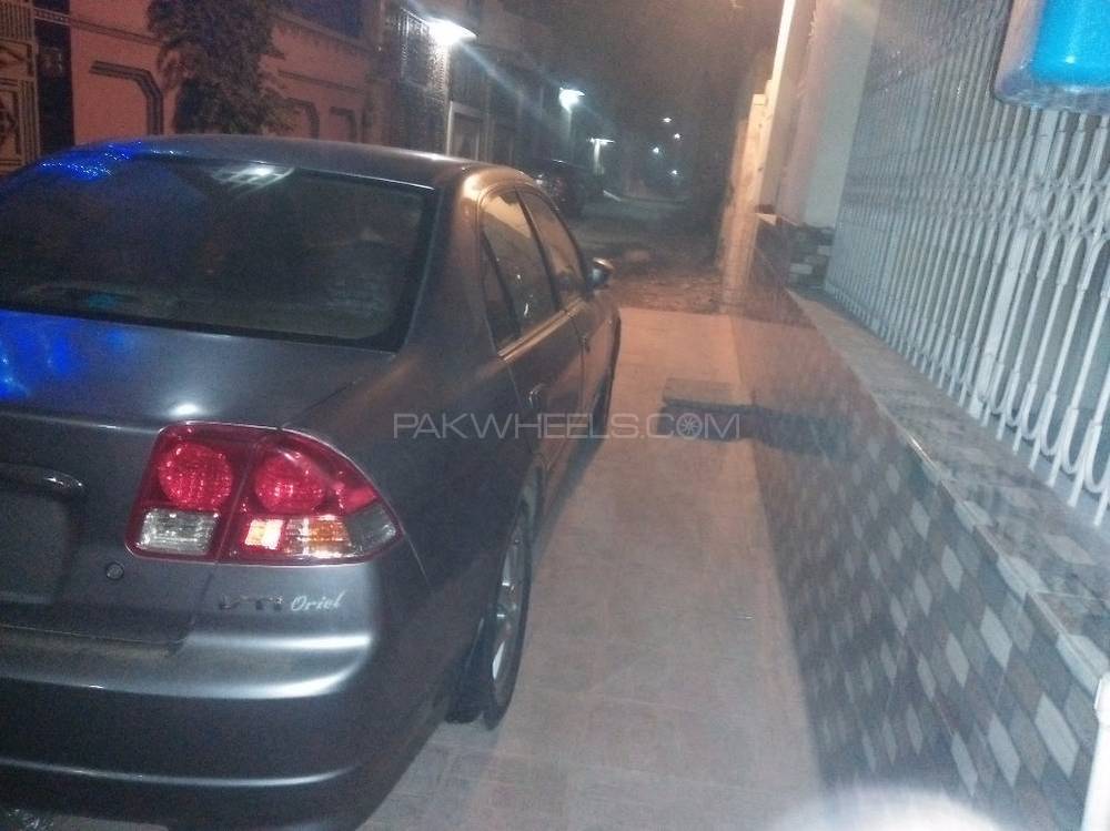 Honda Civic - 2004  Honda Civic - 2004  Image-2