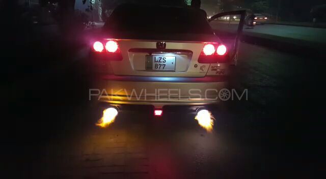 Honda Civic - 2005  Honda Civic - 2005  Image-12