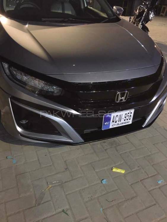 Honda Civic - 2017  Honda Civic - 2017  Image-3