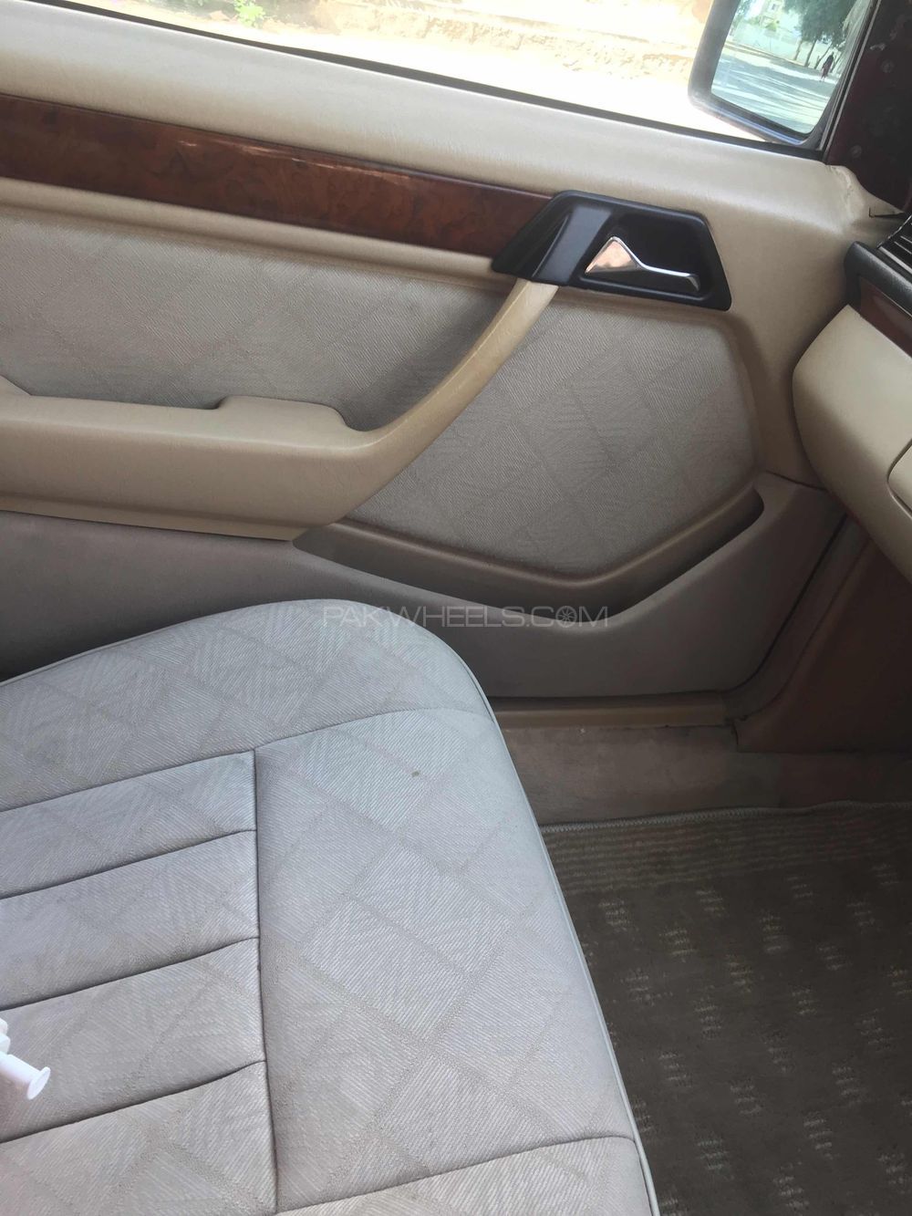 Mercedes Benz E Class - 1994 Linda Mercedes Benz E Class - 1994 Linda Image-3
