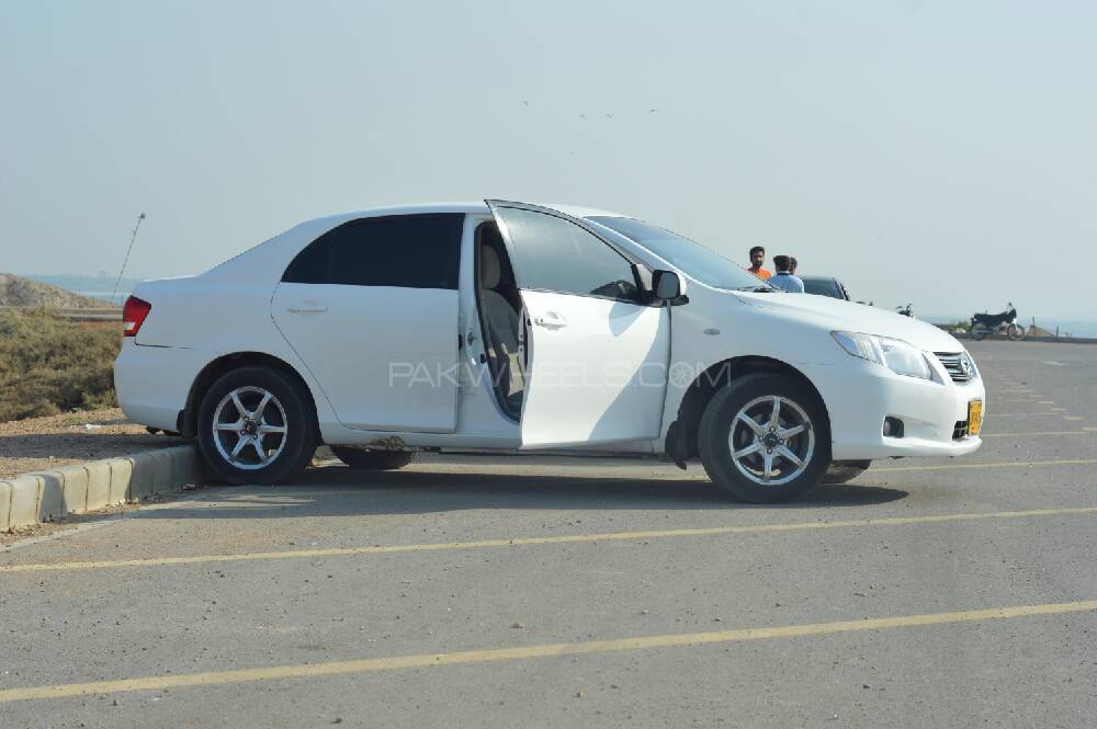 Toyota Corolla Axio - 2007  Toyota Corolla Axio - 2007  Image-2