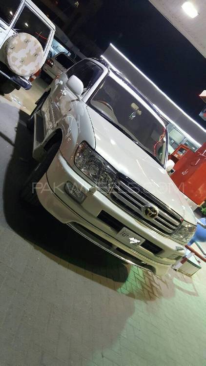 Toyota Land Cruiser - 2000  Toyota Land Cruiser - 2000  Image-12