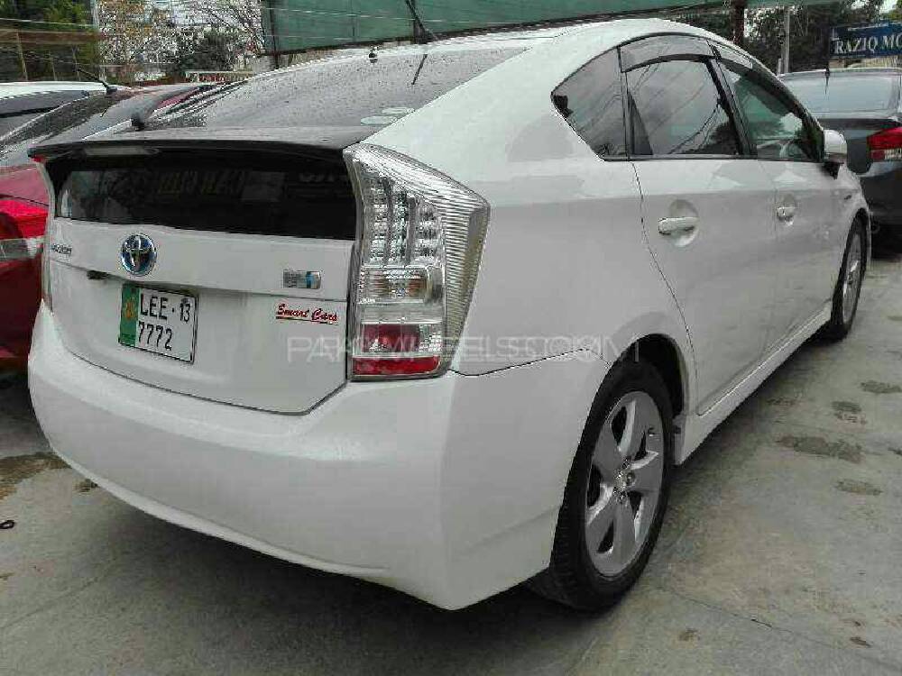 Toyota Prius - 2012 khalid prius Toyota Prius - 2012 khalid prius Image-2