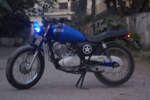 Suzuki GS 150 - 2013