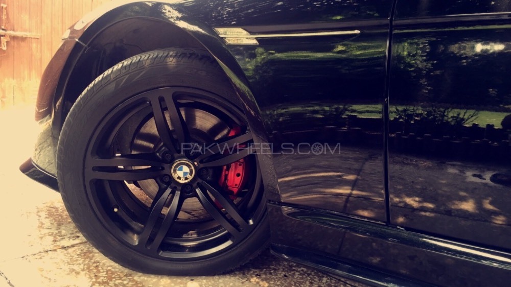 BMW 6 Series - 2005  BMW 6 Series - 2005  Image-2