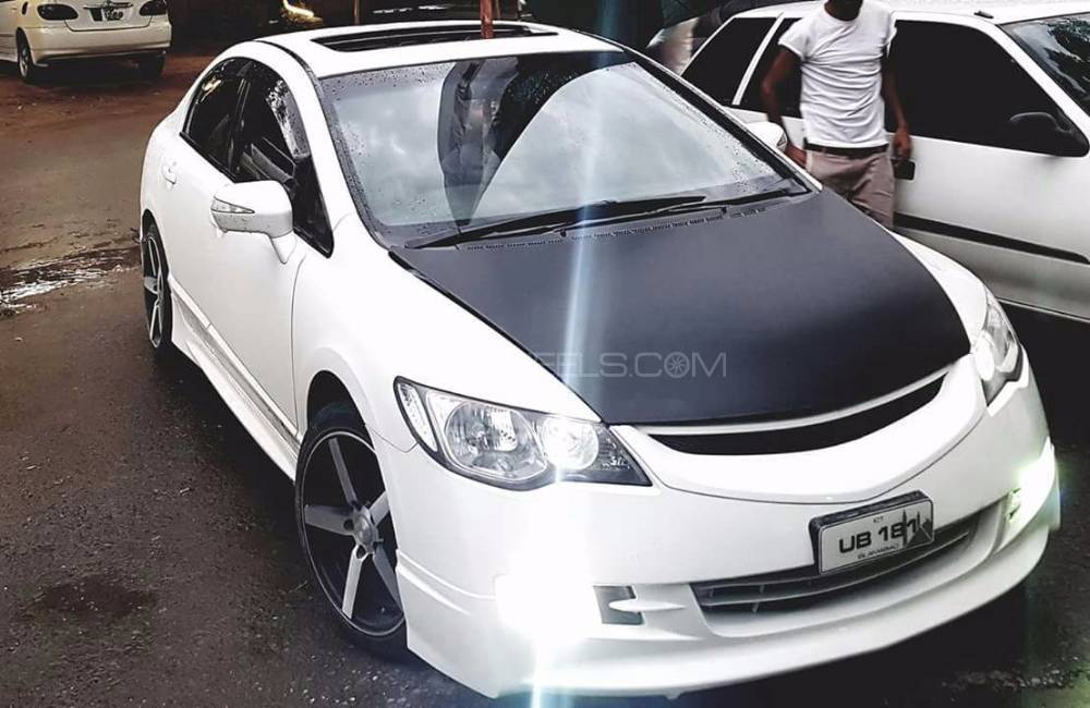 Honda Civic - 2011  Honda Civic - 2011  Image-2
